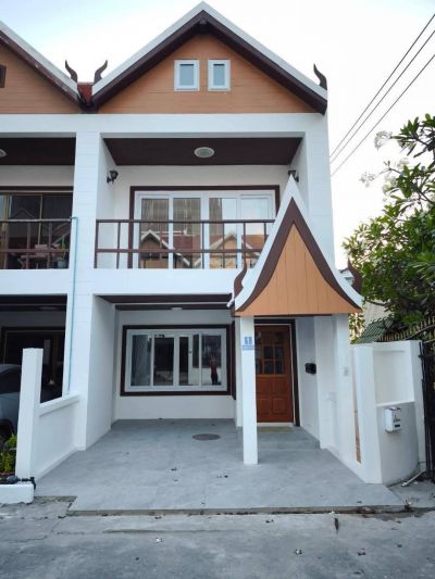 3 poschodový dom v Thajsku-Pattaya-Pratamnak Hill - 1