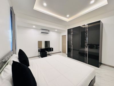 Moderná 5 izbová vila s bazénom v Thajsku-Pattaya - 15