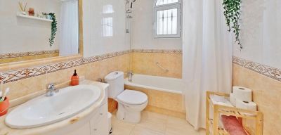Dvojpodlažný dom 4+1 s pozemkom, Villamartin, Orihuela Costa-Španielsko - 7