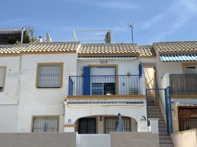 Apartmán 3+1 s terasou a bazénom Torrevieja-El Chaparral, Španielsko - 18