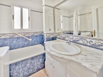 Dom 3+kk s terasou a bazénom Orihuela Costa-La Zenia, Španielsko - 6