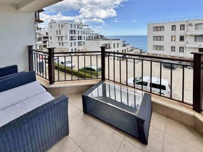 Apartmán 2+kk s terasou a bazénom Byala-Varna, Bulharsko - 1