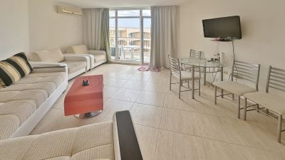 Apartmán 1+kk s terasou a bazénom Aheloy-Bulharsko - 4