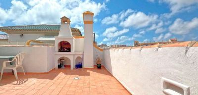 Dom 4+kk s bazénom a terasou Torrevieja-La Mata, Španielsko - 9