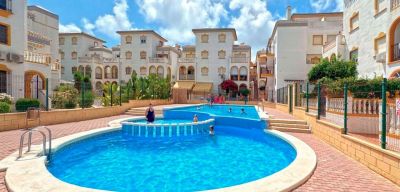 Dom 4+kk s bazénom a terasou Torrevieja-La Mata, Španielsko - 1