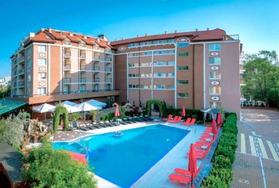 Apartmán 2+kk s balkónom a bazénom Slnečné Pobrežie, Bulharsko - 1