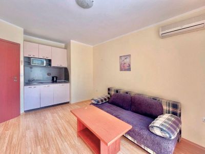 Apartmán 2+kk s balkónom a bazénom Slnečné Pobrežie, Bulharsko - 2