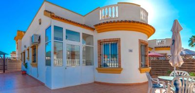 Dom 3+kk s bazénom Guardamar del Segura-El Raso, Španielsko