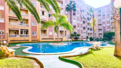 Moderný apartmán 3+kk Torrevieja, Španielsko