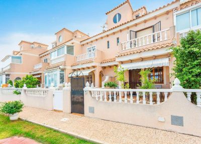 Radový dom 3+kk Torrevieja-Auguas Nuevas, Španielsko