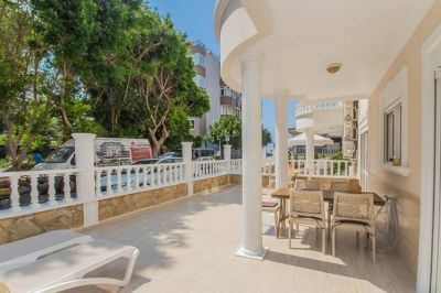 Zariadený apartmán len 100 m od mora, Alanya - centrum mesta  APM - 14