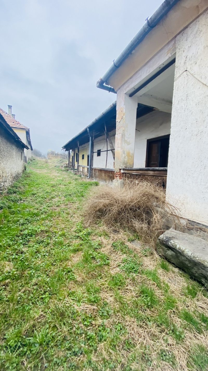 NA PREDAJ starý dom s pozemkom 1600m2 v Maďarsku - 2