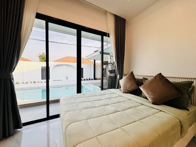 Moderná 5 izbová vila s bazénom v Thajsku-Pattaya - 13