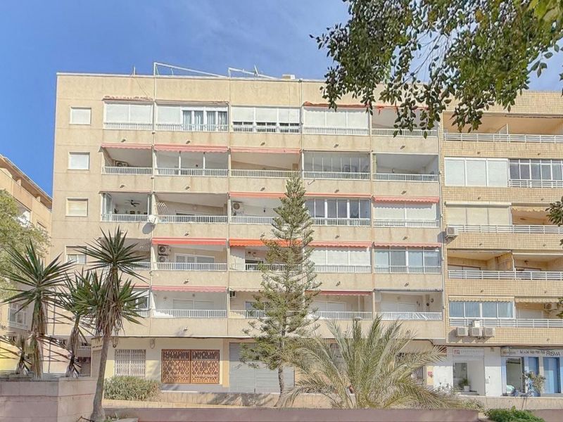 Apartmán 4+1 s terasou len 100 m od mora, Torrevieja-Španielsko - 2