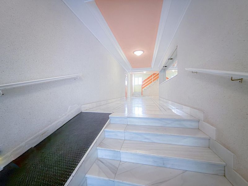 Apartmán 4+1 s terasou len 100 m od mora, Torrevieja-Španielsko - 4