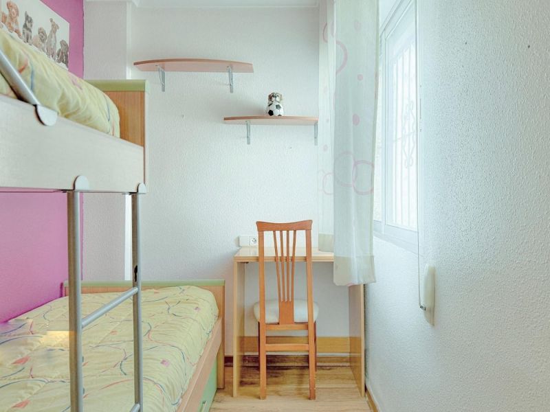 Apartmán 4+1 s terasou len 100 m od mora, Torrevieja-Španielsko - 8