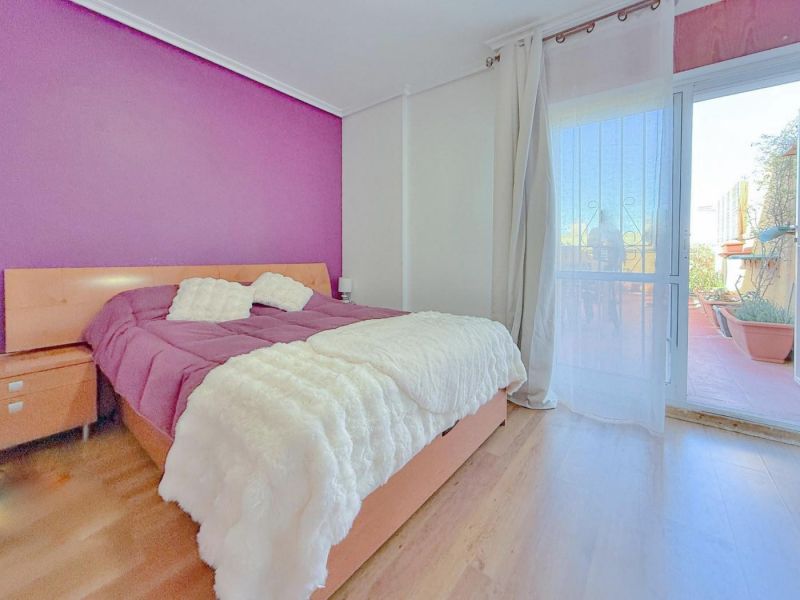 Apartmán 4+1 s terasou len 100 m od mora, Torrevieja-Španielsko - 11