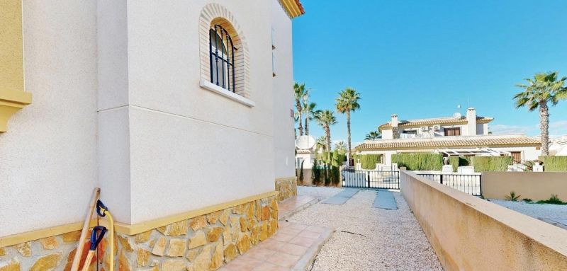 Dvojpodlažný dom 4+1 Orihuela Costa-Villamartin, Španielsko - 14