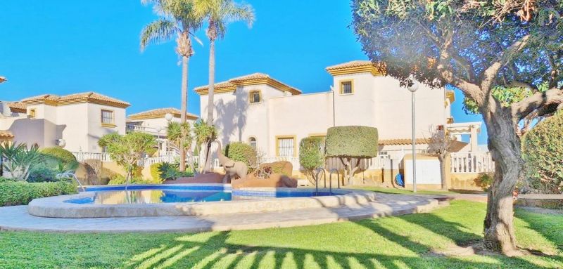 Dvojpodlažný dom 4+1 Orihuela Costa-Villamartin, Španielsko - 16