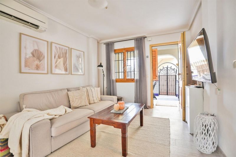 Radový dom 4+kk s terasou, Torrevieja-La Mata, Španielsko - 6