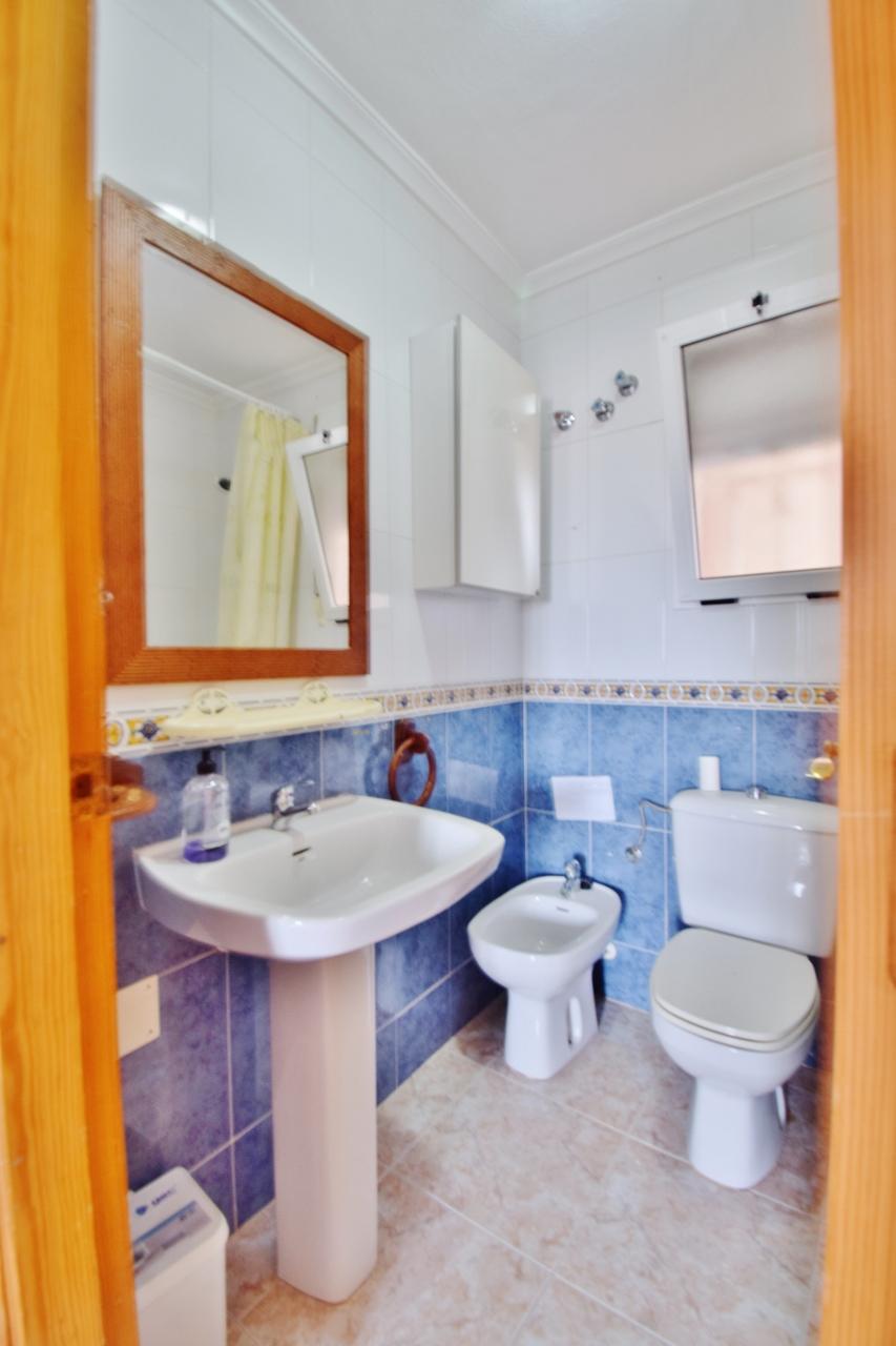 Apartmán 4+kk s bazénom a terasou Torrevieja-Španielsko - 10