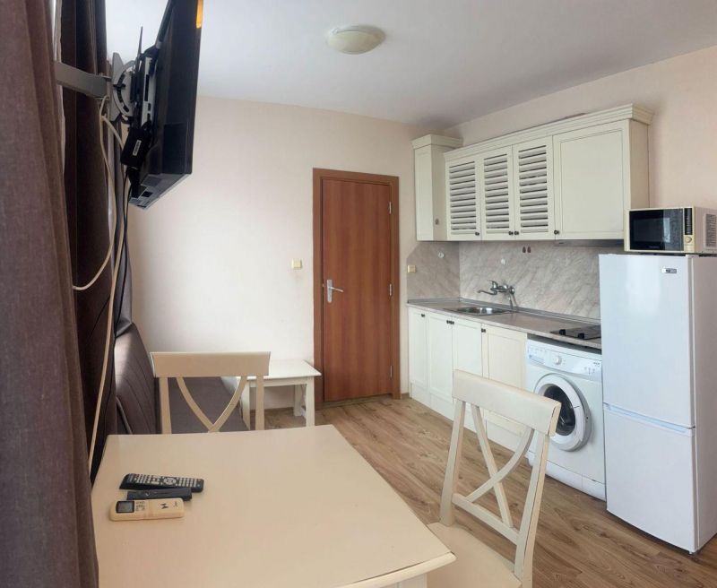 Apartmán 2+kk s balkónom a bazénom Slnečné pobrežie-Bulharsko - 2