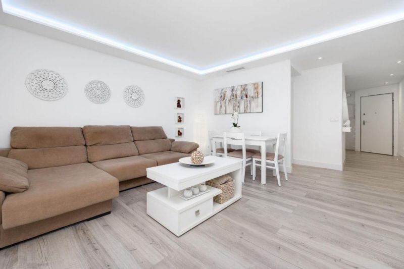 Lukratívny apartmán 4+1 s balkónom Torrevieja-Španielsko - 3