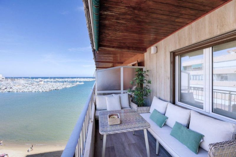 Lukratívny apartmán 4+1 s balkónom Torrevieja-Španielsko - 1