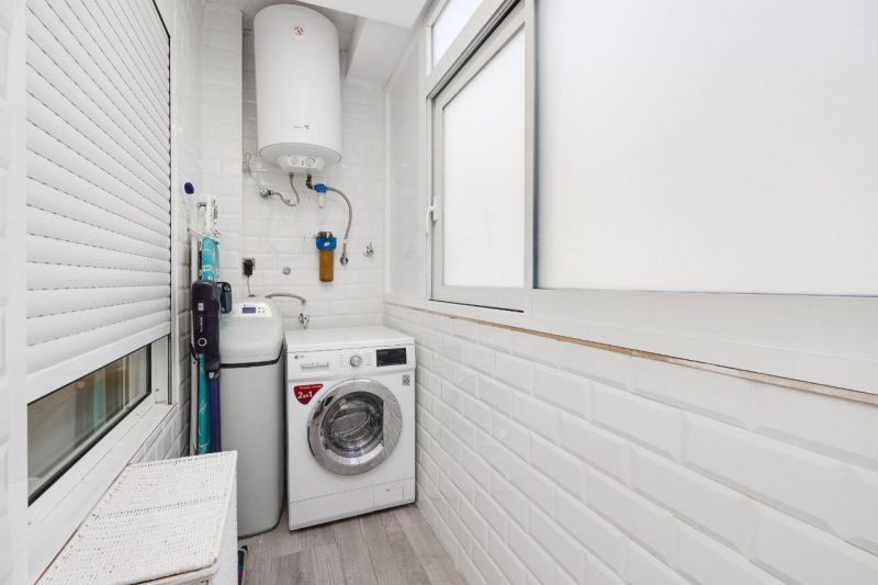 Lukratívny apartmán 4+1 s balkónom Torrevieja-Španielsko - 15
