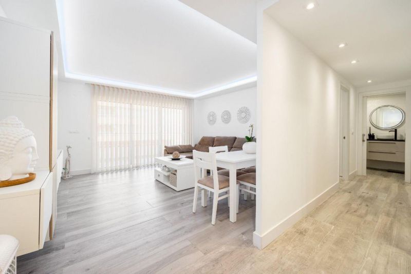 Lukratívny apartmán 4+1 s balkónom Torrevieja-Španielsko - 8