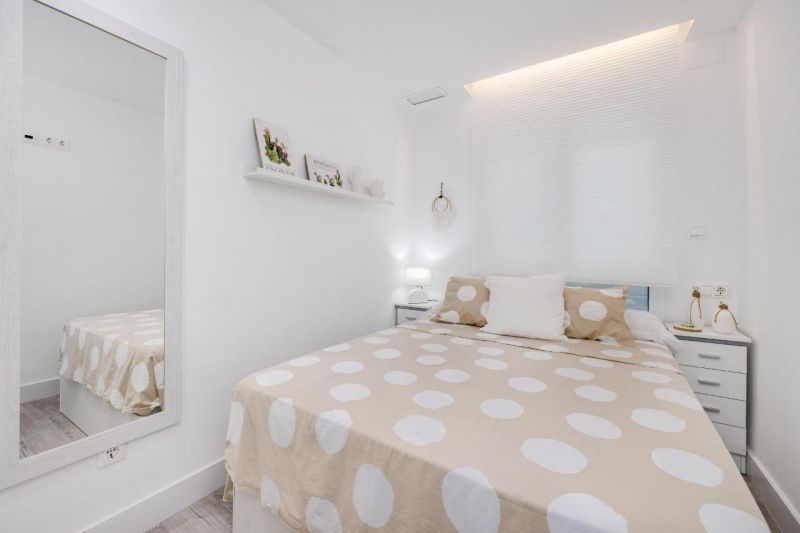 Lukratívny apartmán 4+1 s balkónom Torrevieja-Španielsko - 14