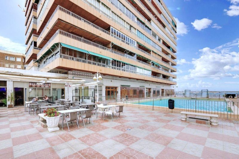 Apartmán 4+kk s balkónom a bazénom Torrevieja-Playa del Acequion, Španielsko - 20
