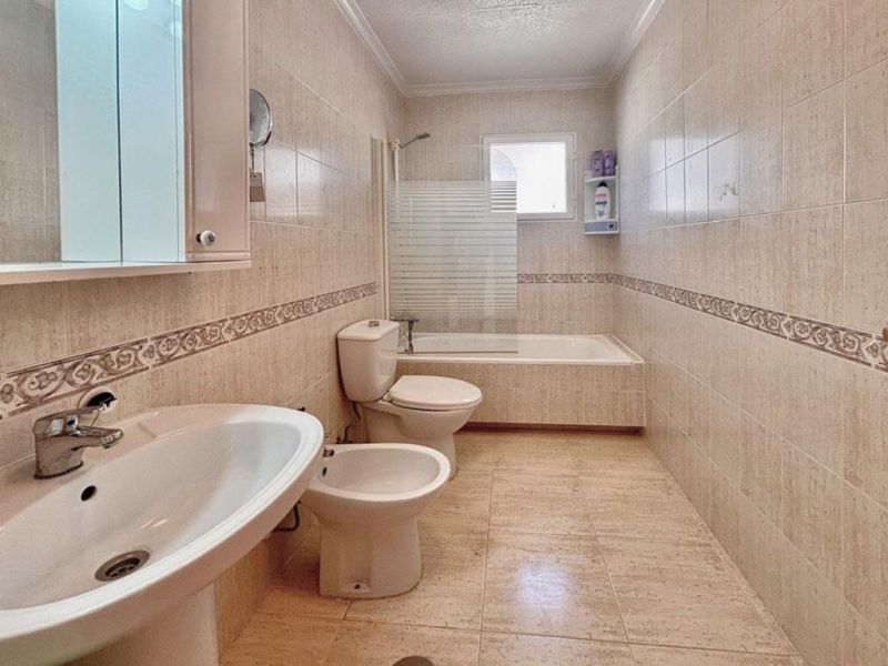 Apartmán 3+1 s bazénom Torrevieja-Los Altos, Španielsko - 7