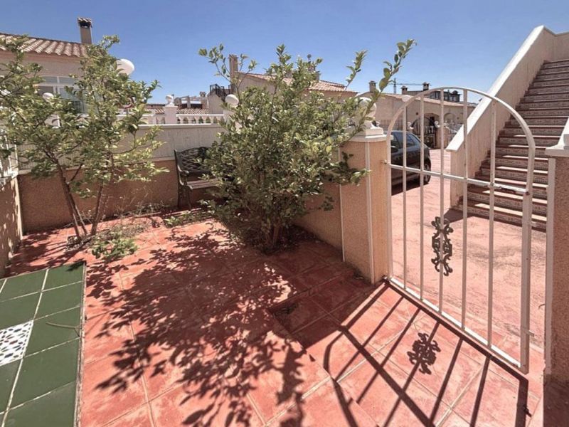 Apartmán 3+1 s bazénom Torrevieja-Los Altos, Španielsko - 11