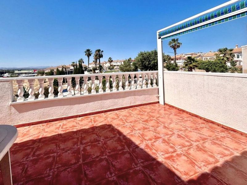 Apartmán 3+1 s bazénom Torrevieja-Los Altos, Španielsko - 12