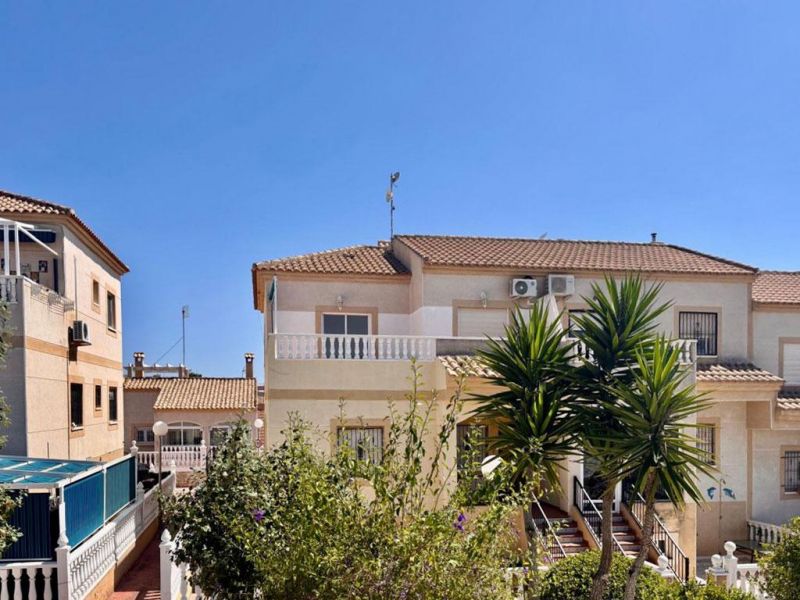 Apartmán 3+1 s bazénom Torrevieja-Los Altos, Španielsko - 13