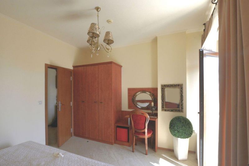 Lukratívny apartmán 2+kk s bazénom Slnečné pobrežie-Bulharsko - 5