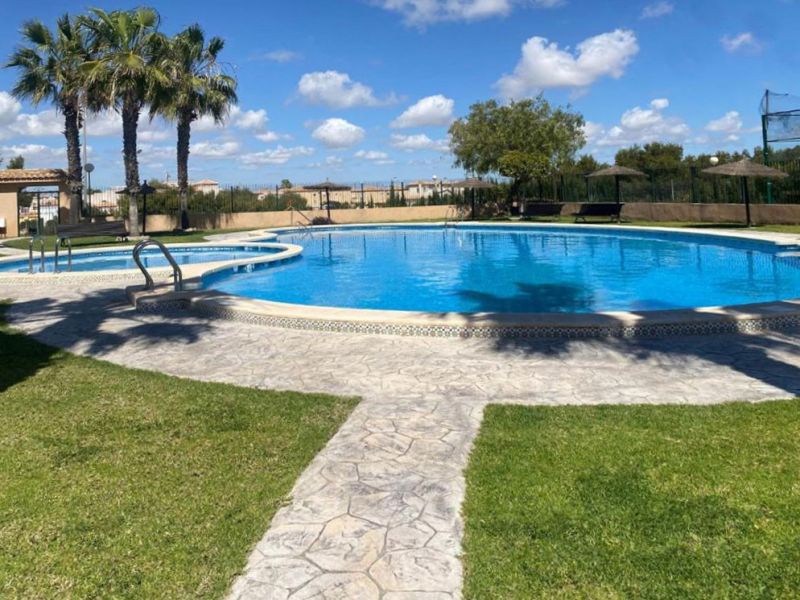 Apartmán 3+kk s bazénom Orihuela Costa-Španielsko - 1