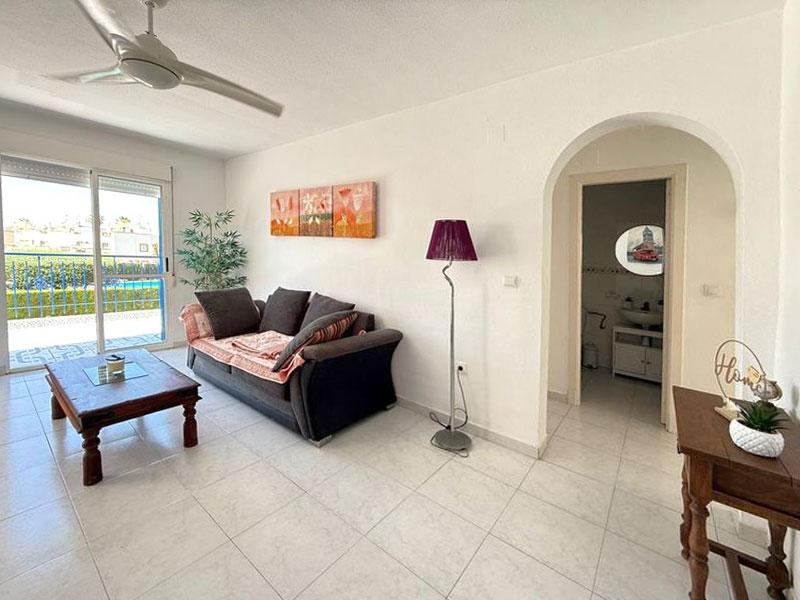 Apartmán 3+1 s terasou a bazénom Torrevieja-El Chaparral, Španielsko - 3