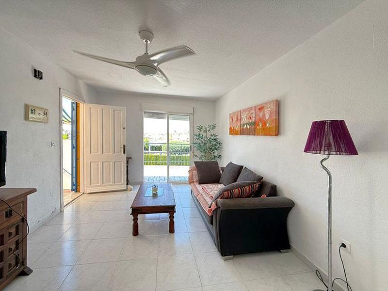 Apartmán 3+1 s terasou a bazénom Torrevieja-El Chaparral, Španielsko - 4