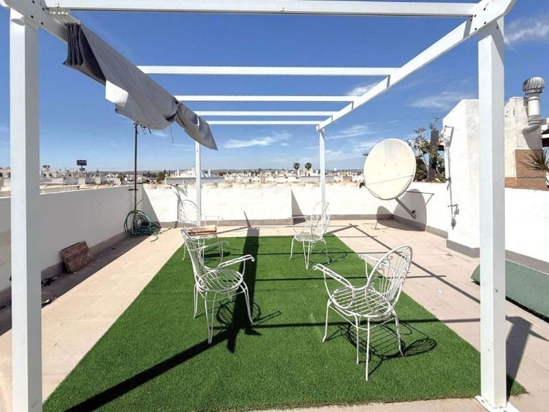 Apartmán 3+1 s terasou a bazénom Torrevieja-El Chaparral, Španielsko - 17
