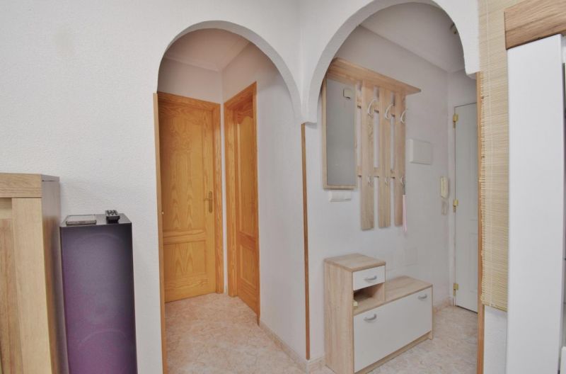 Apartmán 3+kk s bazénom Torrevieja-Španielsko - 13