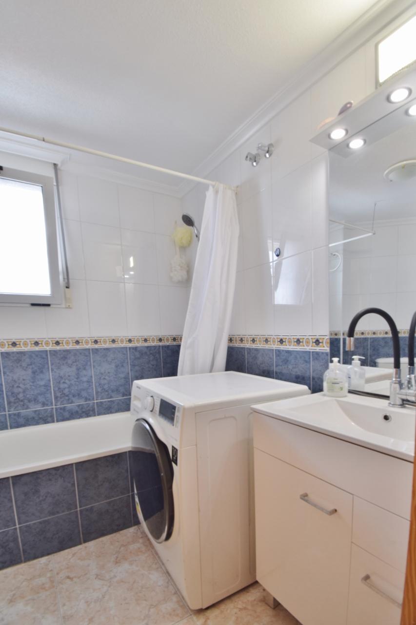 Apartmán 3+kk s bazénom Torrevieja-Španielsko - 17