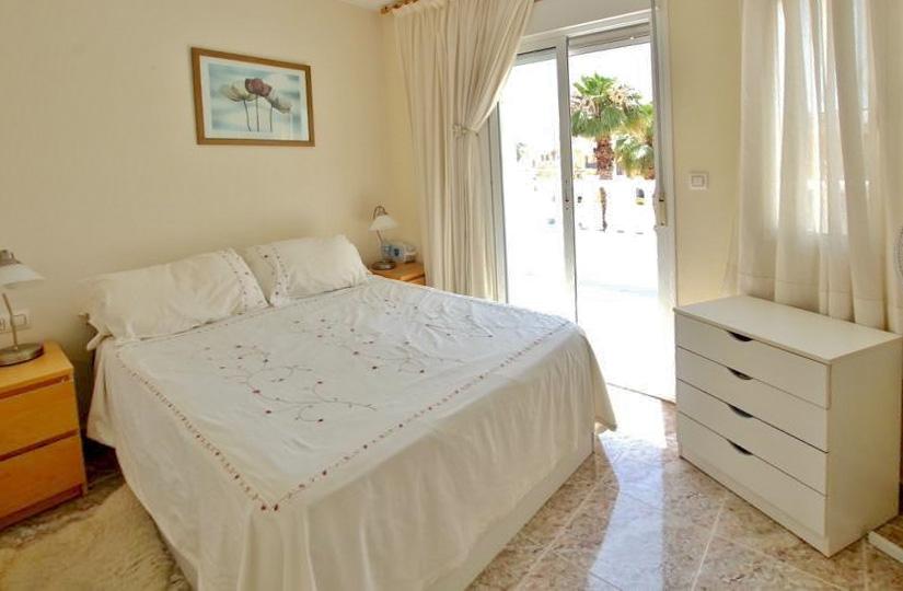 Dom 4+1 s terasou a bazénom Alicante-Algorfa, Španielsko - 9