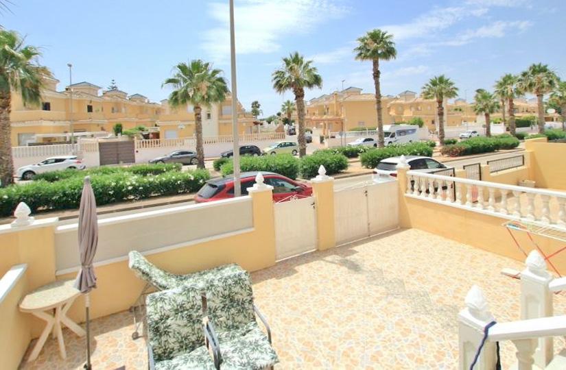 Dom 4+1 s terasou a bazénom Alicante-Algorfa, Španielsko - 21