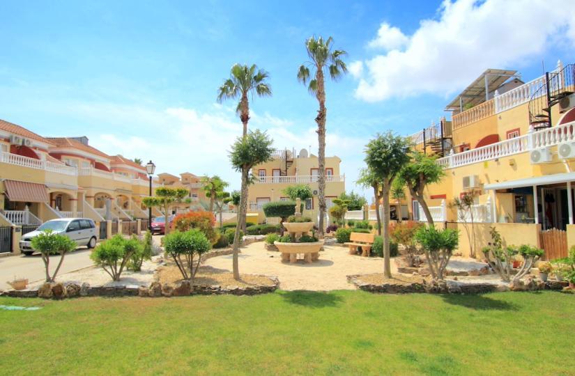 Dom 4+1 s terasou a bazénom Alicante-Algorfa, Španielsko - 24