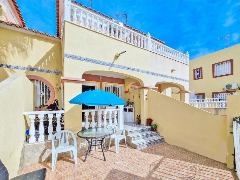 Dom 3+kk s terasou a bazénom Orihuela Costa-La Zenia, Španielsko - 9