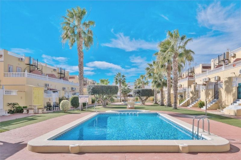 Dom 3+kk s terasou a bazénom Orihuela Costa-La Zenia, Španielsko - 16