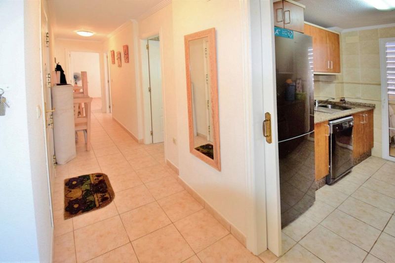 Veľký apartmán 3+1 s terasou Guardamar del Segura-Španielsko - 4