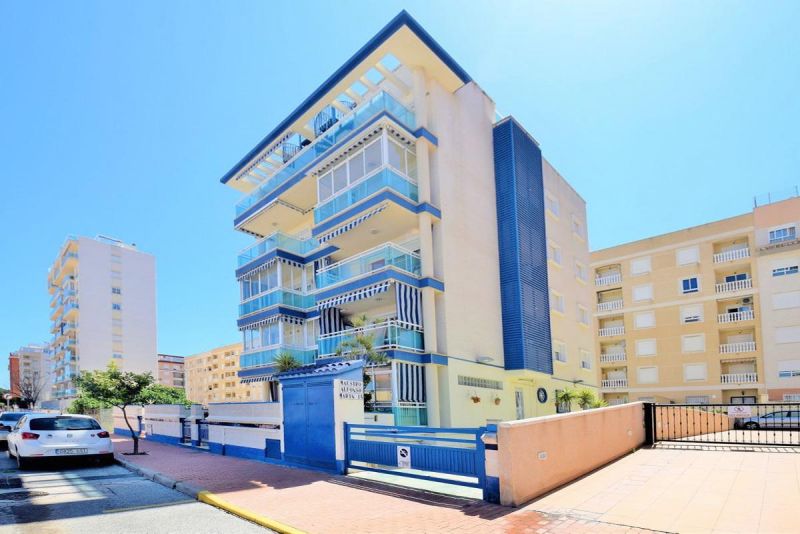 Veľký apartmán 3+1 s terasou Guardamar del Segura-Španielsko - 17